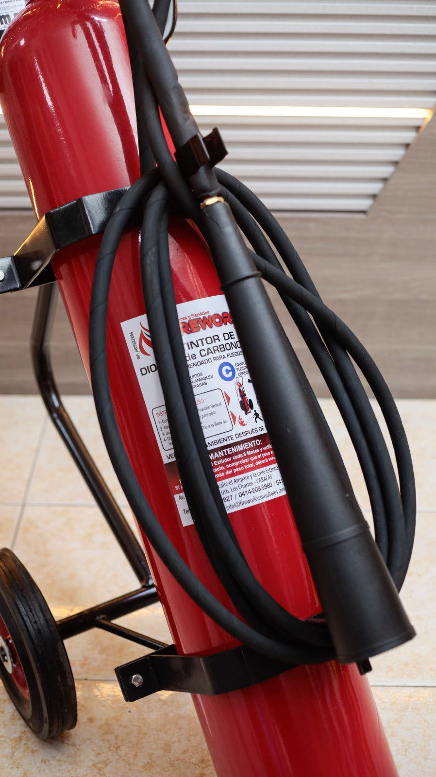 EXTINTOR 75LBS TIPO CO2