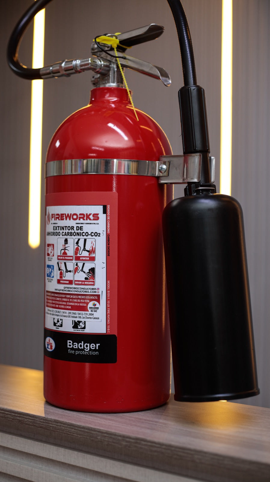 EXTINTOR 10LBS TIPO CO2 (ALUMINIO)